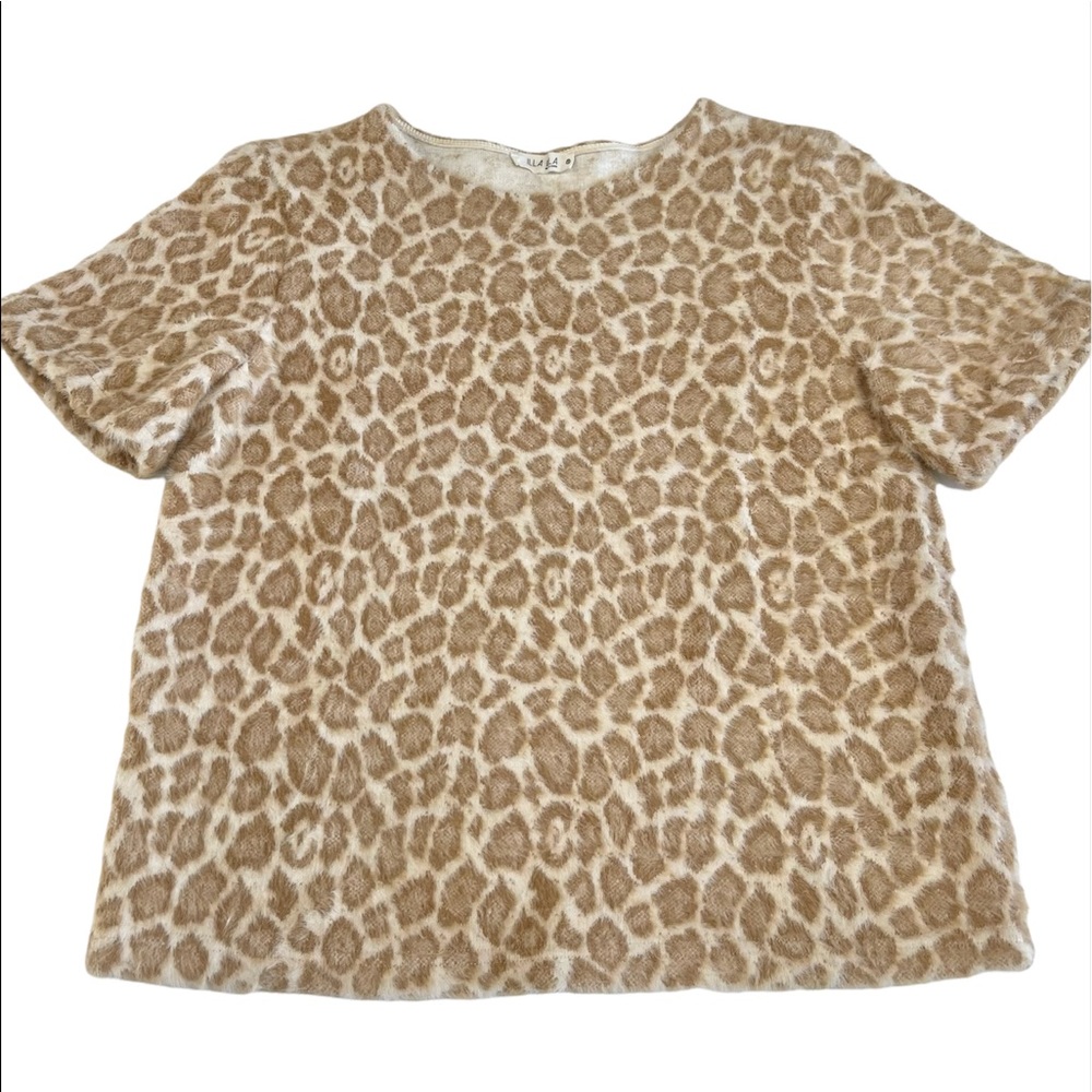 Illa Illa Short Sleeve Top Fur Leopard Print Cream and Tan Women’s Size Small